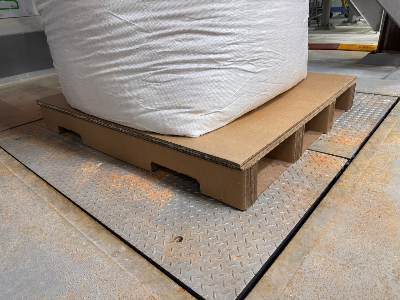 TuffCorr™ pallet carrying a bulk bag on a floor scale